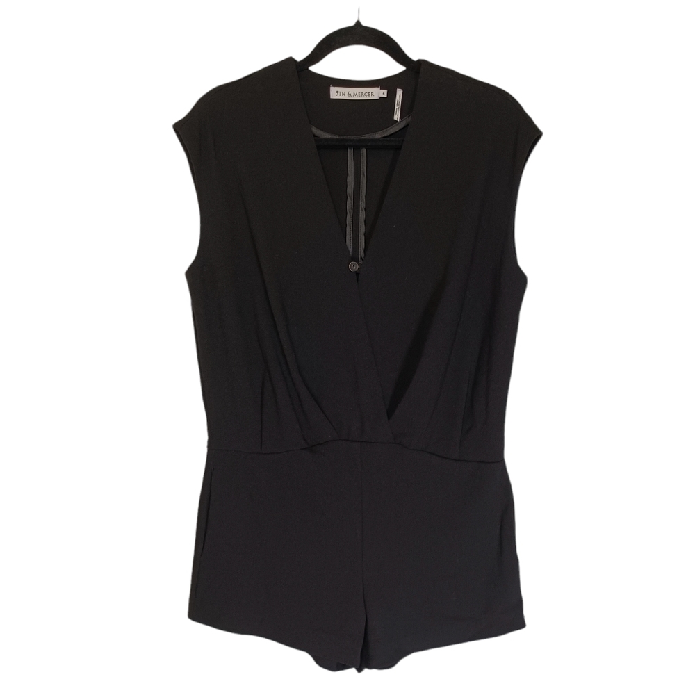 5TH & MERCER Black V Neck Button Front Romper 6 (Small)